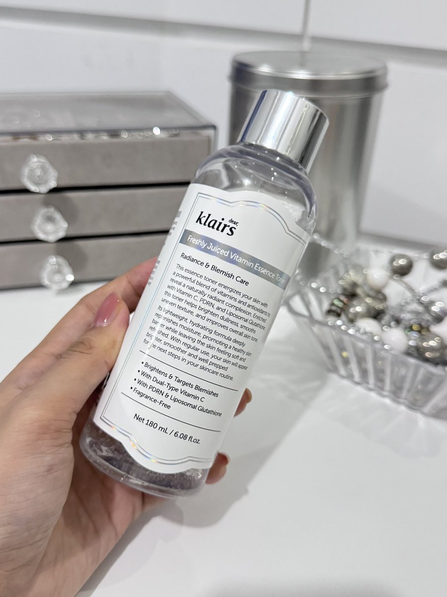 bedazzlingyou's tweet photo. kaget pas liat ini barusan…..

one of sad thing abt skincare adalah ketika lu cinta bgt sama suatu produk tapi dia gatau restock kapan lagi 😭😭😭

jujur produknya Dear Klairs terutama essence toner yg ini https://t.co/1qnsjRX5A5