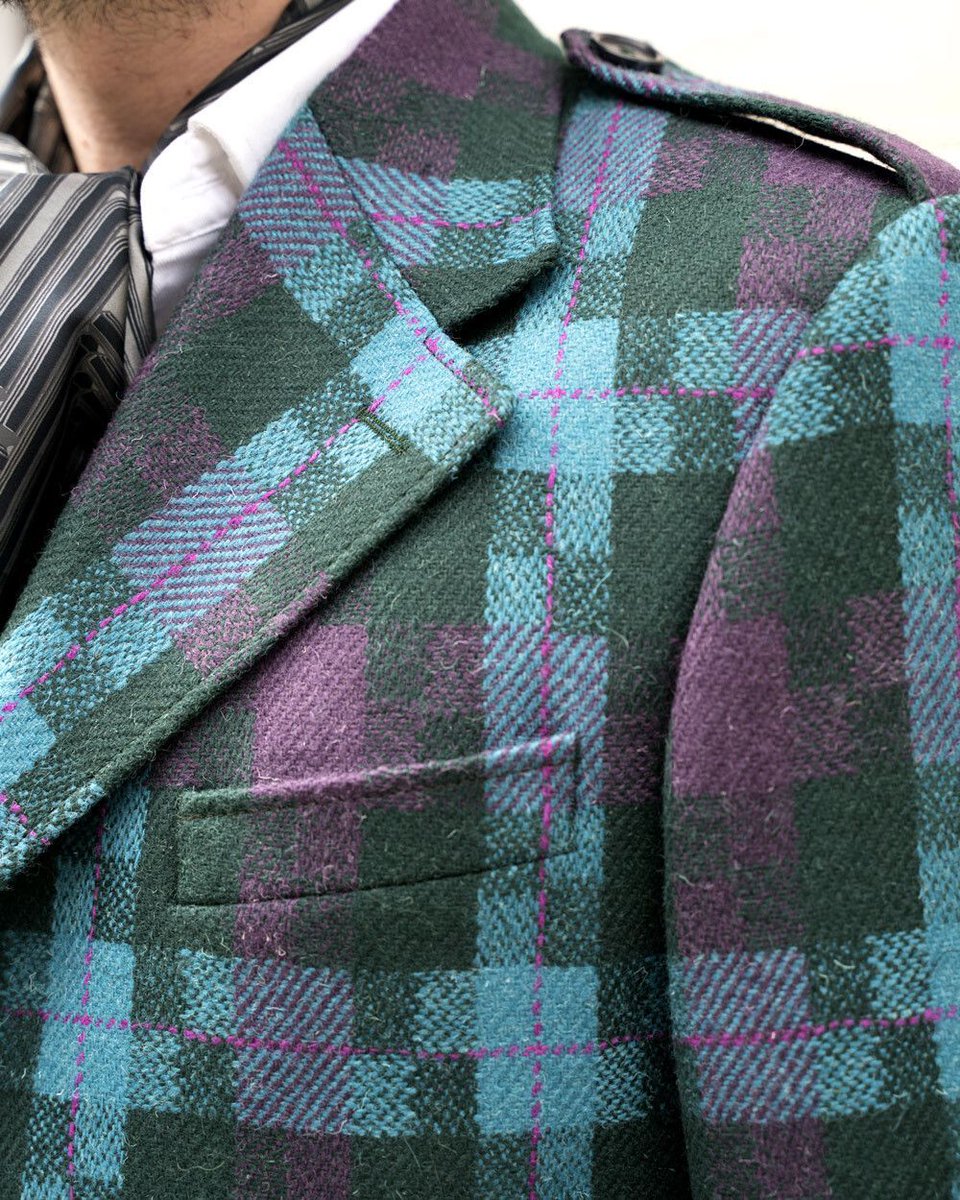 dashingtweeds's tweet image. A close up of our Swale design, woven using a single flock of sheeps wool from Lancashire, working directly with the Sheep farmer on the design and colour inspirations. 

#DashingTweeds #wool #flockofsheep #wovencloth #tweed

dashingtweeds.co.uk/product/swale/