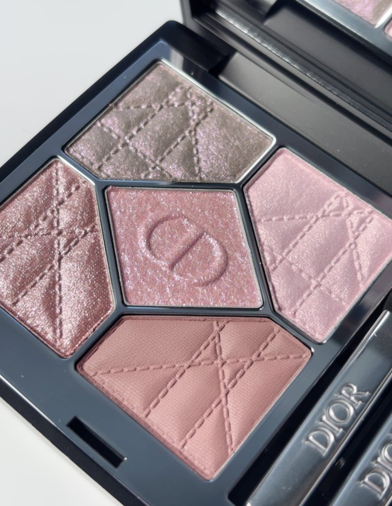 Dior ショウ サンククルール 855 ローズモアレ くすみピンク好きには
