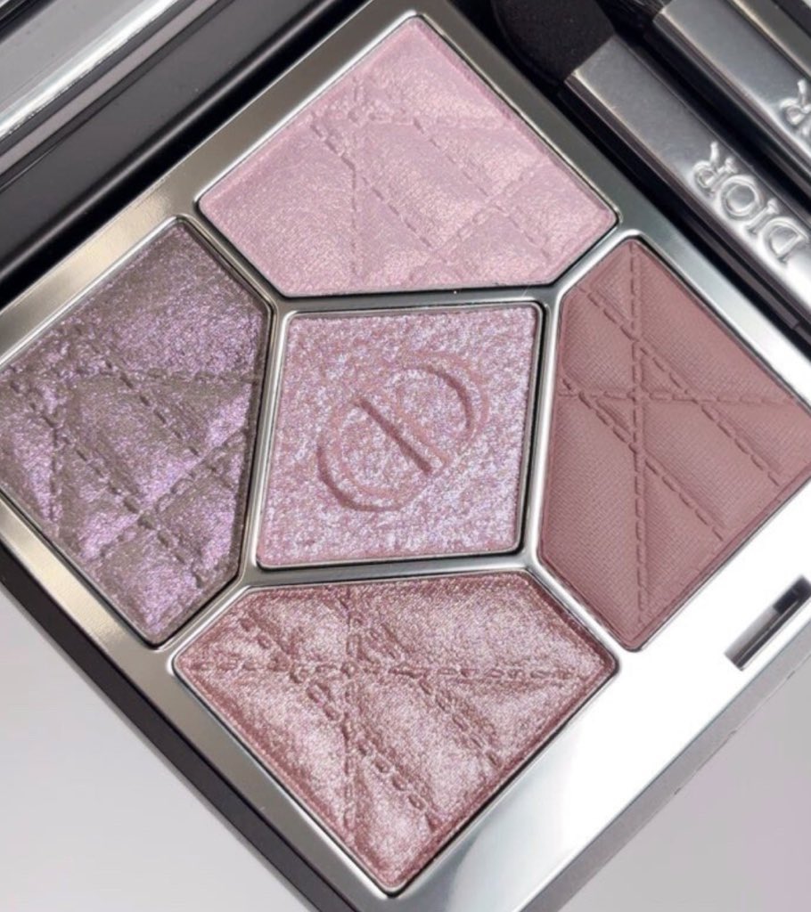 Dior ショウ サンククルール 855 ローズモアレ くすみピンク好きには