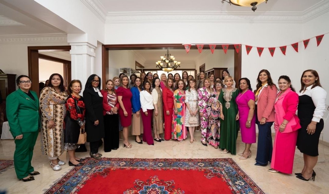 marcelasgrd's tweet photo. Fue un honor participar en este significativo encuentro organizado por @AmbSaintDom 🇲🇦🇩🇴, dedicado a reconocer el liderazgo, la resiliencia y las valiosas contribuciones de las mujeres en nuestra sociedad. 🌎🤝 https://t.co/s2kqE9kdQN