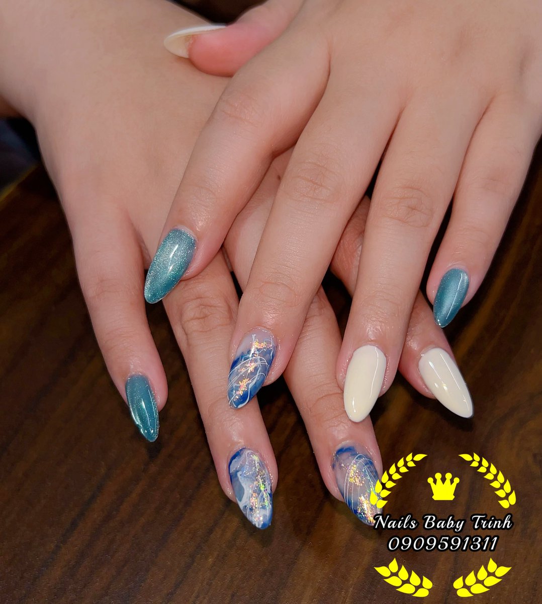 BabyTrinh5's tweet photo. My nails 💅#FiebreDeBaileCHV #nailpolish #FiebreDeBaileCHV #BTSxGQMagazine #BoricElErrorDeChile #ساعه_استجابه #nailart #مصطفي_شعبان https://t.co/1EK2tEkv5P