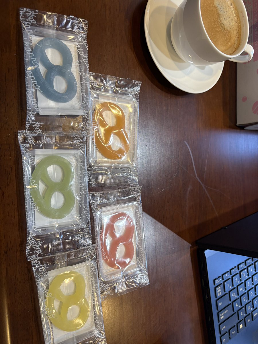 rit__gone's tweet photo. グミッツェル https://t.co/lY87yw3wLu