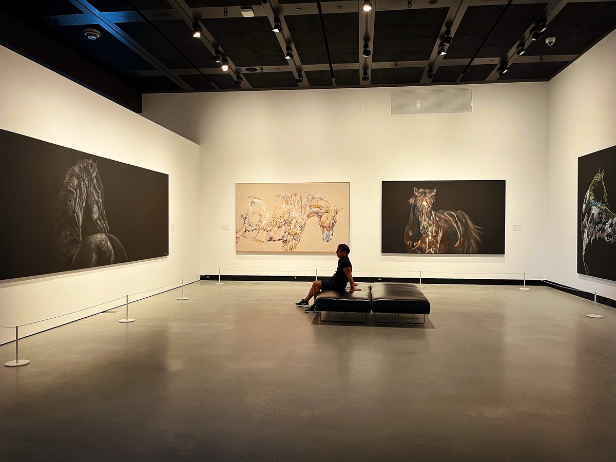 MichaelJPeade's tweet image. Rose Gold, a wonderful exhibition debut by artist Nicole Slater and her lifelong connection to horses.

#RoseGold #GoldCoast #art #exhibition