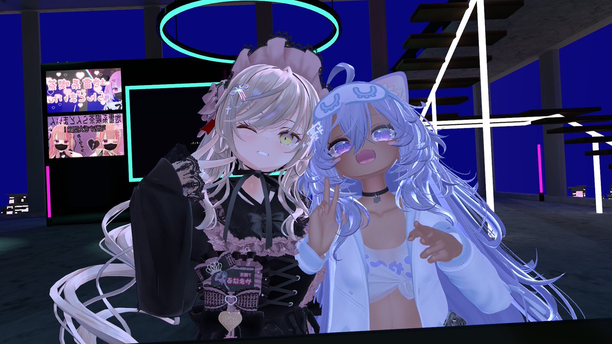YAMADA_VRCHAT's tweet photo. 昨晩のらんどまいん！（第65回）
ogu069さん、ゆばんJPさん、ひだぽんさんと楽しいお時間過ごせました！
出勤サボリがち地雷系Lzebulちゃんしてたので久しぶりにでたので忘れてることとかあってドタバタしてたけど楽しく初心者さんとお話やVRCのコアなトークができました。
#地雷系喫茶らんどまいん https://t.co/CA82mXWCTI