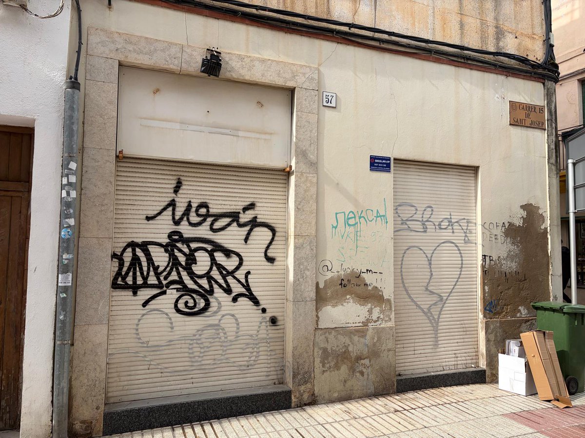 L’Ajuntament torna a oferir el servei gratuït de neteja de pintades en façanes particulars.

Llegeix la notícia a calella.cat 👇
calella.cat/actualitat/not…