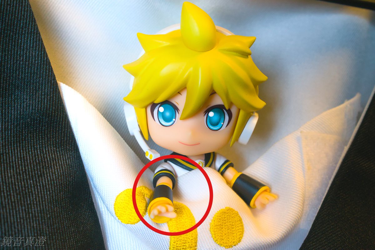POKUYN's tweet photo. コスプレ衣装との大小関係は相対的に好い。
#鏡音レン
#ねんどろいど
#フィギュア撮影
#figurephotography
#vocaloidfigure https://t.co/vB97cn6YXn