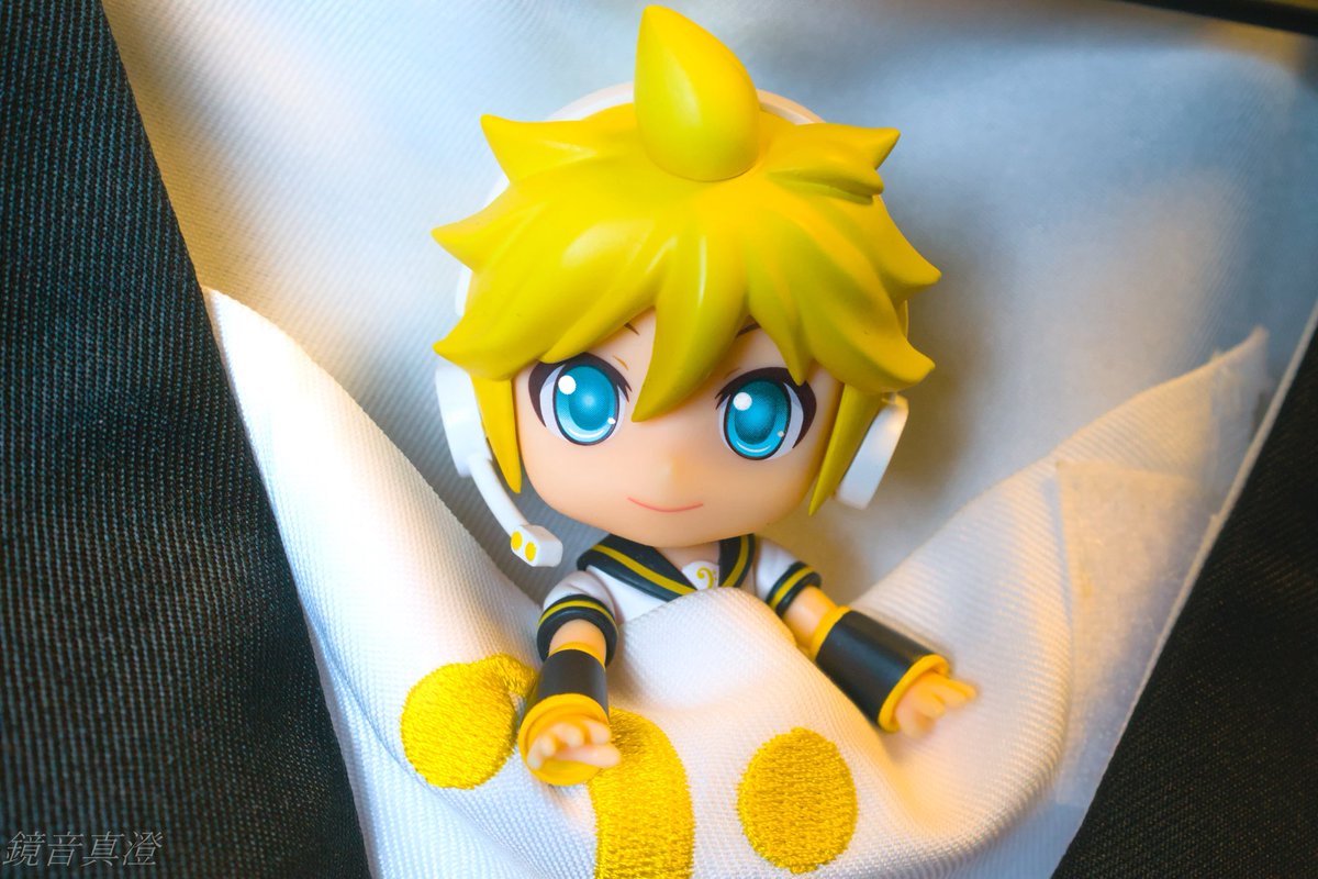 POKUYN's tweet photo. コスプレ衣装との大小関係は相対的に好い。
#鏡音レン
#ねんどろいど
#フィギュア撮影
#figurephotography
#vocaloidfigure https://t.co/vB97cn6YXn