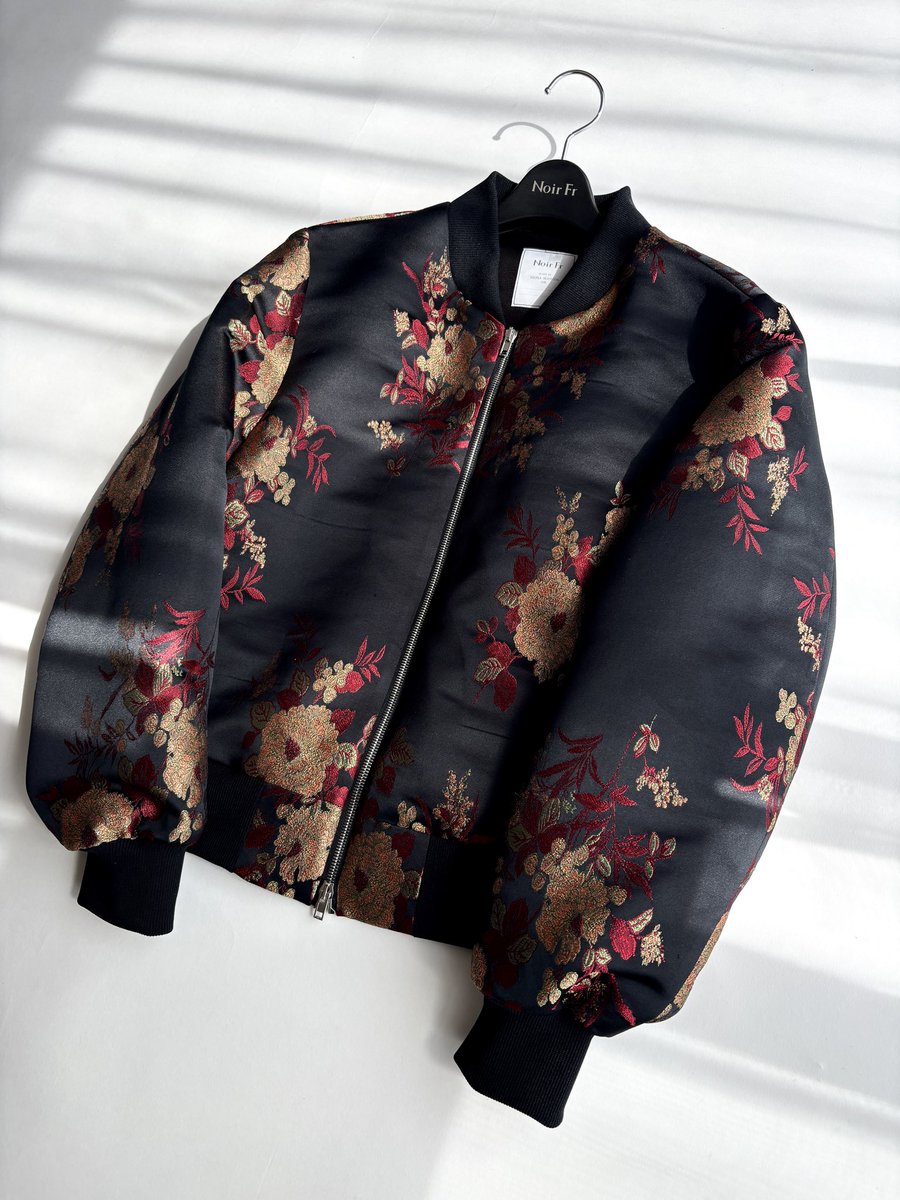 noirfr's tweet photo. 今シーズンのジャガード織りのお花のお洋服達も最高に素敵。 https://t.co/bJ8HTcvHR2