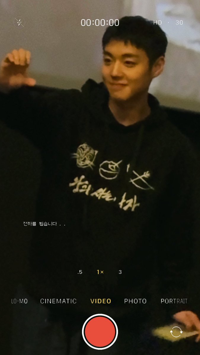 𝗭𝘇.. tweet media