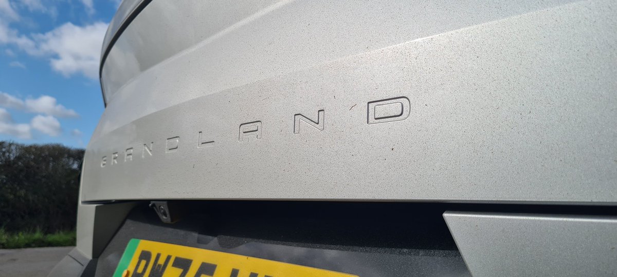 MttRbnsn's tweet image. One @VauxhallPR #SUV replaces another, and I'm back in an #EV for a week.

This is the 325hp dual-motor #AWD #Grandland #Electric, from £37,595 as tested. Claimed range of up to 304 miles, 0-62mph in 6.1 seconds.