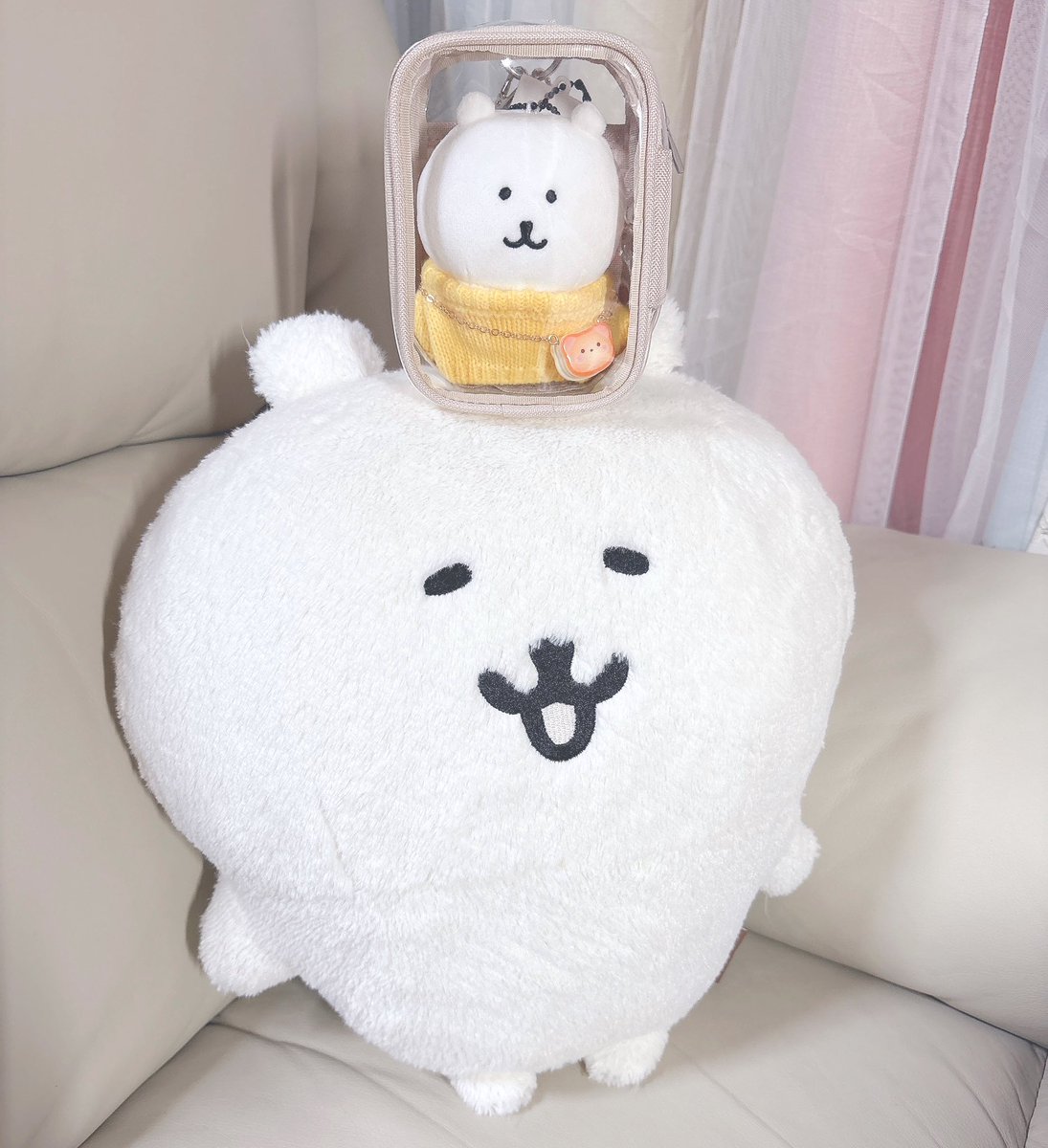 お出かけ用にくましゃんをお守りする
クリアポーチ届いた 𓂃 (՞ ◜ ᵜ ◝  ՞) ⟡˚.⋆

ふわもちﾁｬﾝも気に入ってくれたみたいッ🤍

#ナガノのくま #ふわもち #ぬいのいる生活