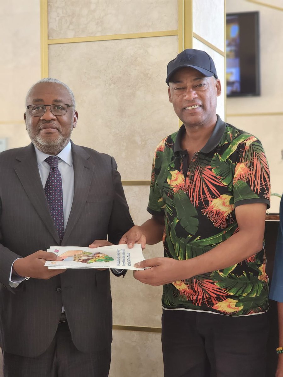Taat_Africa's tweet photo. Yesterday, #TAAT took a decisive step towards a collaborative framework with the Pôle Régional de Recherche Appliquée au Développement des Systèmes Agricoles en Afrique Centrale (#PRASAC).
Both Dr @eyunati, Head #TAATClearinghouse, and Jean-Louis Mihindou Doukaga, DG of PRASAC, are of the view that this framework provides #TAAT a credible platform to deepen its footprint in #ScalingInnovations for food systems transformation across the #CEMAC sub-region.
#EngageTAAT to #FeedAfrica #EngagezTAAT pour #NourrirlAfrique #EngageTAAT to #Scale4Impact
@AfDB_Group @gatesfoundation @GatesAfrica
@CGIAR @CGIARScaling @isdb_group @giz_gmbh
@ADB_HQ
