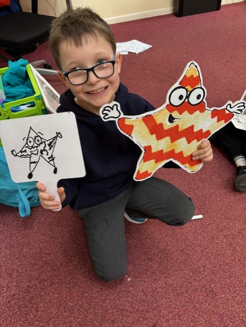 Hawthorn_PS's tweet photo. Year 2 enjoyed meeting the author Naomi Barley this morning. The children loved listening to her story called ‘The Zig Zags’ and then had the opportunity to create their own characters from the story! @f1naomi https://t.co/pkV2VoahMM