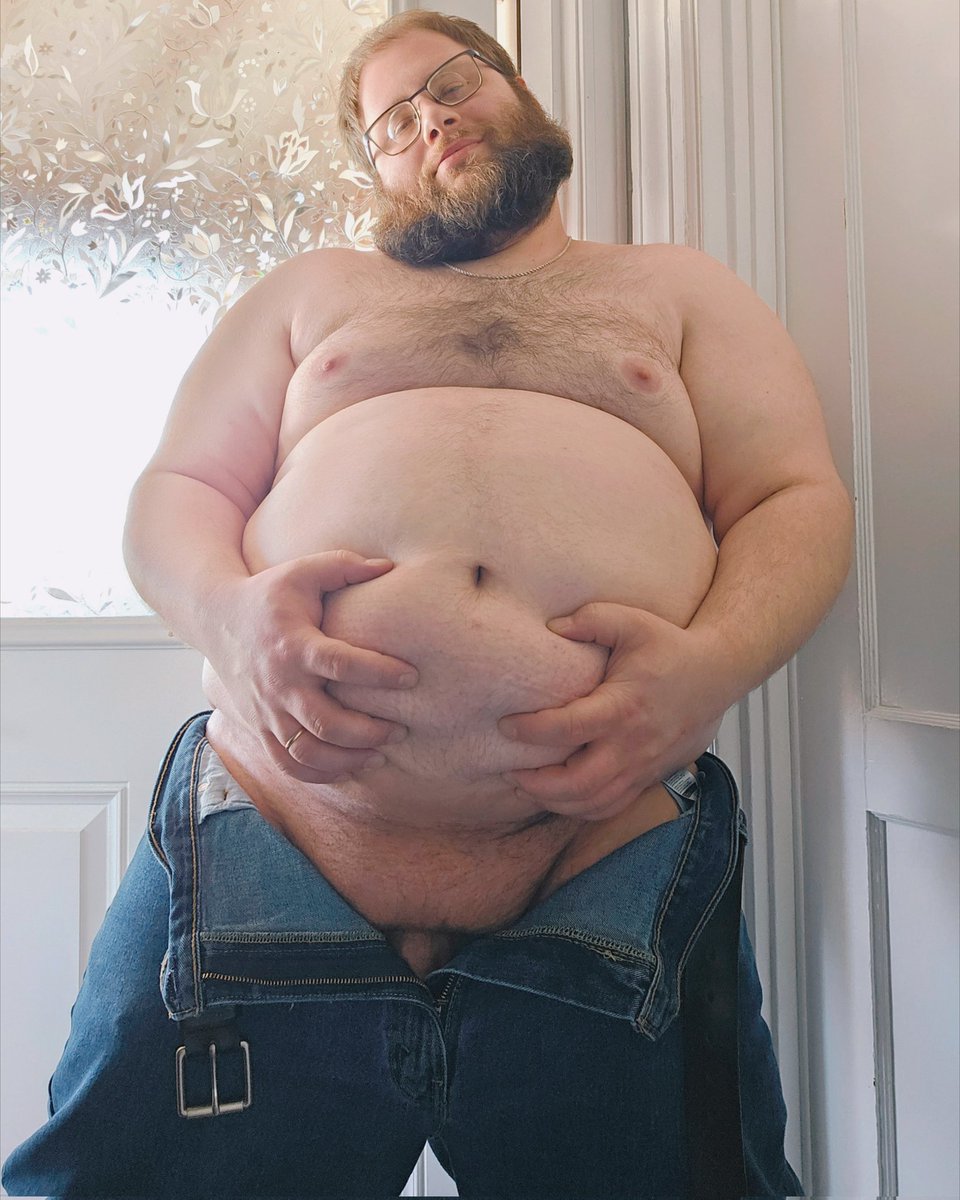 winterholdbear's tweet photo. It's been so nice out lately ☀️ #gaychubby #gay #gaybear #gaychub #gaycub #gayboy #gaybears #gaybeard #bear #chubby #gayguy #chubbygay  #chubbybear #chub #gaymen #gayselfie #gaydude #chubbyfatguys https://t.co/eTKRFCiTKp