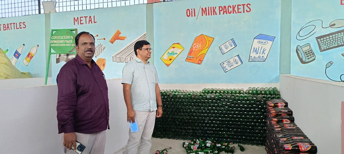 MC_Jammikkunta's tweet photo. As part of 99 days action plan. Special officer visited the DRCC centre 
@SwachhBharatGov @MoHUA_India 
@tksreedevi @cdmatelangana @TelanganaCMO @RoopaMishra77
@Collector_KNR 
@aclb_knr https://t.co/X40qxCghNb