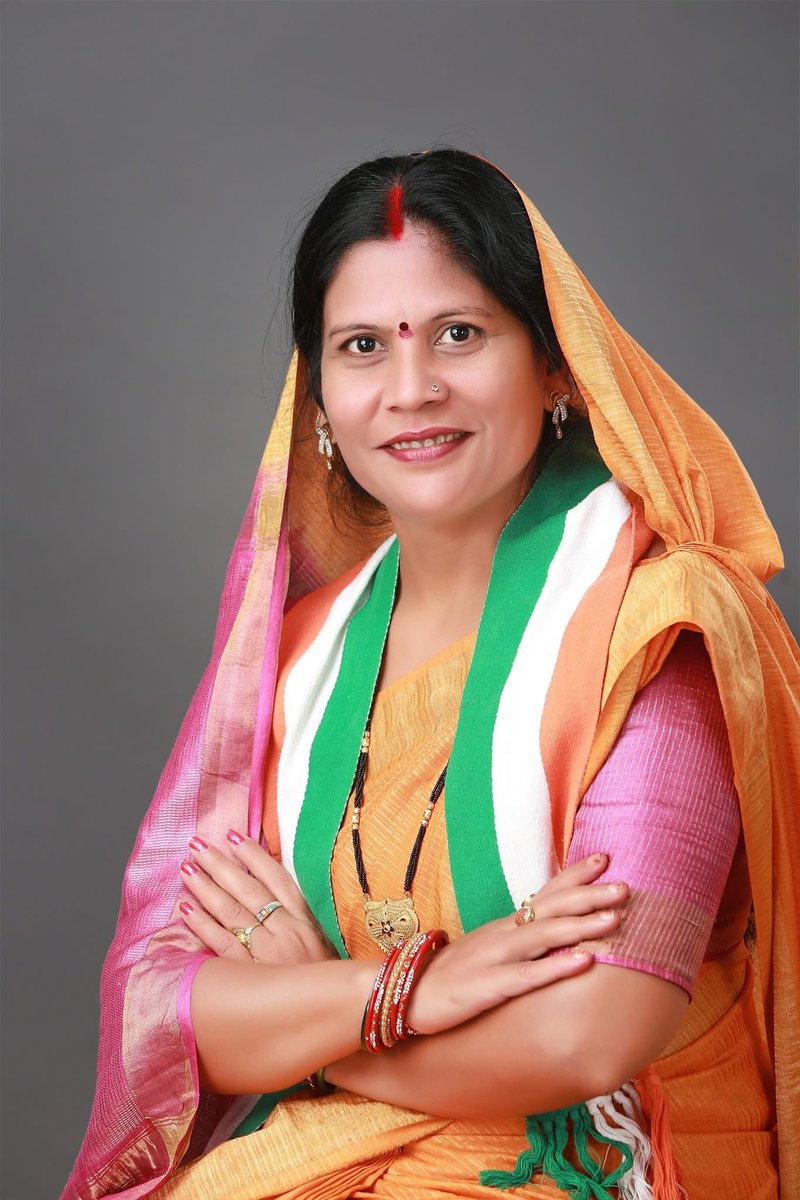 माननीय विधानसभा अध्यक्ष श्री <a href="/drramansingh/">Dr Raman Singh</a> जी ने खैरागढ़ विधानसभा क्षेत्र की विधायक श्रीमती यशोदा निलाम्बर वर्मा जी को जन्मदिन की हार्दिक शुभकामनाएं व्यक्त की।