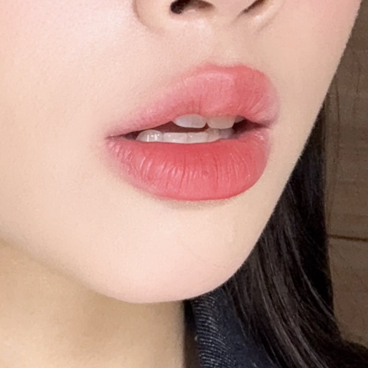 morpormorpaeng's tweet photo. มีอีกสีที่ออกมาใหม่ สี 202 ใครชอบวอร์มโทนคือเชียร์ แดงที่ขับผิวแบบมากๆๆ
https://t.co/ua0IWpP6OJ
#LOrealMakeupTH
#LOrealParisTH #LOrealDenimColorRiche https://t.co/1pYzd0ZO7S