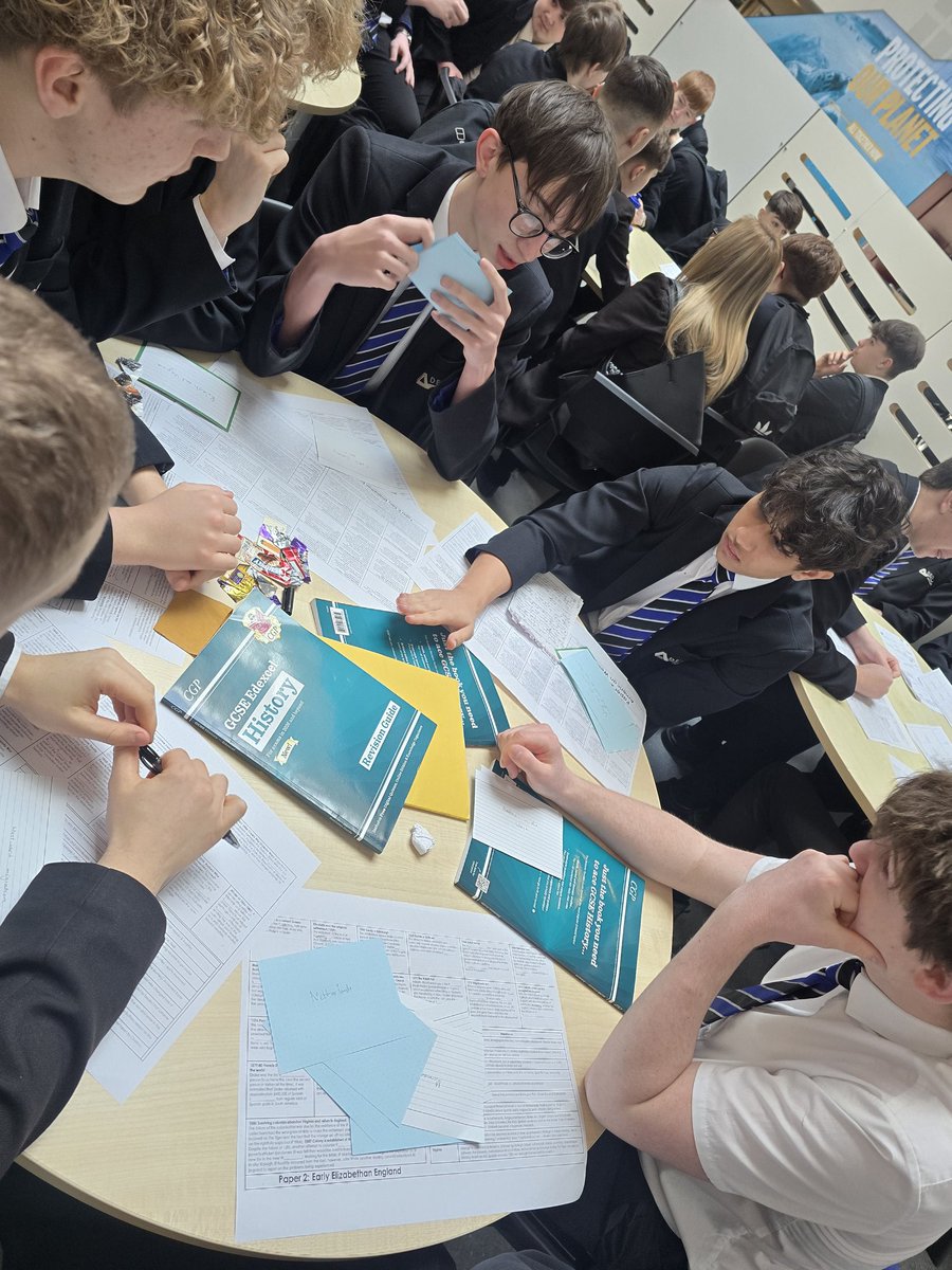 Darton Academy tweet media