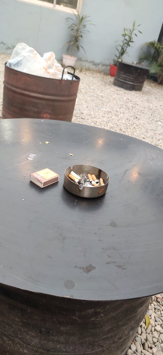 आखिर जलेर सकियो नै।
यो ठुटोलाई सलाईसँग के डर ?
@ चिया गफ हेटौंडा