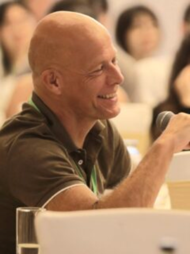 GroupGuldi's tweet photo. Prof. Dirk M. Guldi has been appointed Associate Editor of @ChemicalScience as of 1 March 2026. He will oversee peer review for the Royal Society of Chemistry’s flagship open-access journal, in areas such as solar energy conversion, nanocarbons, and charge-transfer processes. https://t.co/0JFxBWNimy