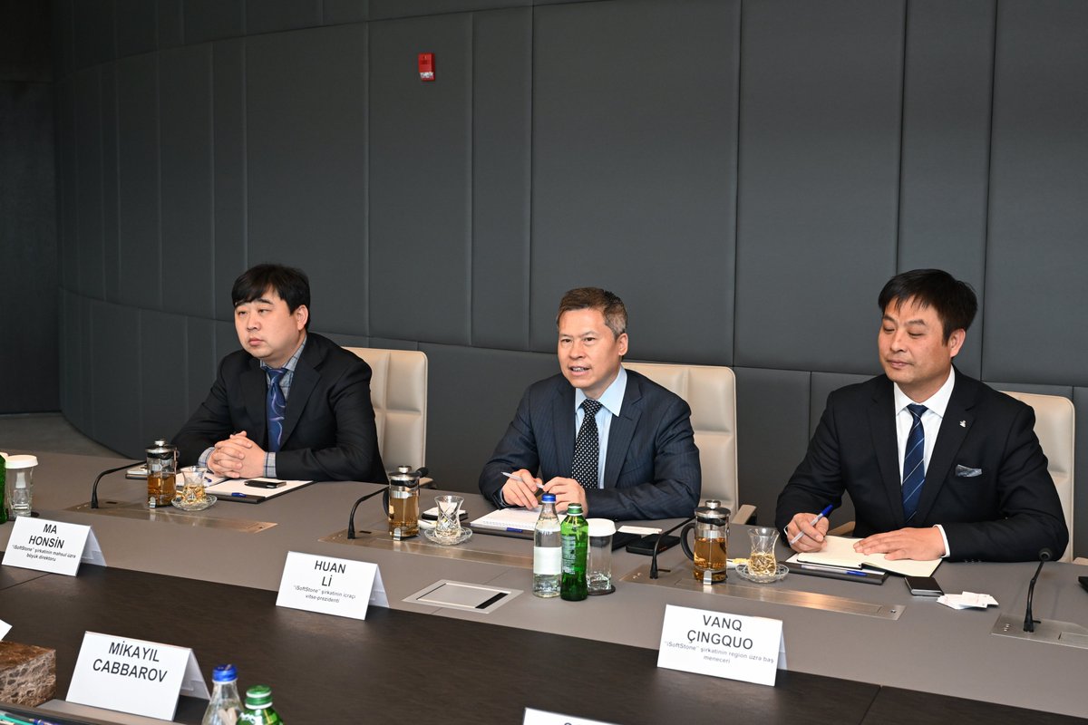 İqtisadiyyat naziri Mikayıl Cabbarov (<a href="/MikayilJabbarov/">Mikayil Jabbarov</a>) Çinin “iSoftStone” şirkətinin icraçı vitse-prezidenti Li Huanq ilə görüşüb.

Ətraflı - shorturl.az/mZvSU

#EconomyAz