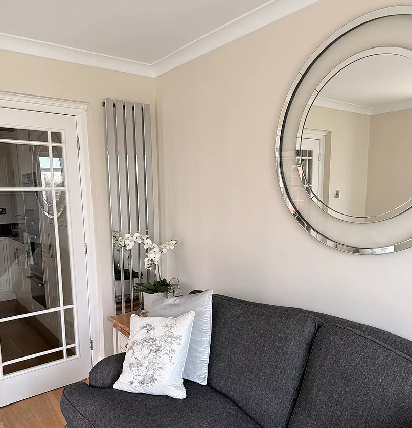 nwtdirect's tweet image. Customer photos of our Tubularo White #Column &amp;amp; Corwen #Chrome Vertical #Radiator😃

If you've had a product from us we would love to see the it once installed📷

email us on info@nwtdirect.co.uk with your photos.

nwtdirect.co.uk

#heating #bathroom #wetroom #decor