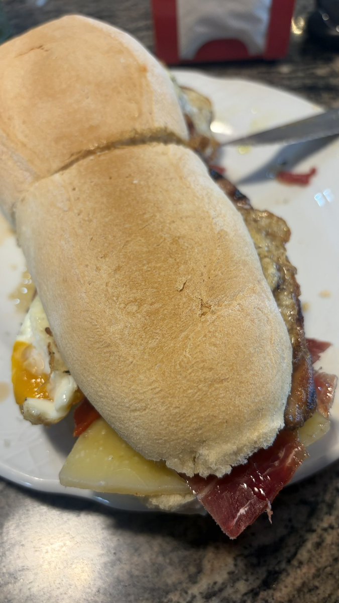 Maxi - hago jamón tweet media