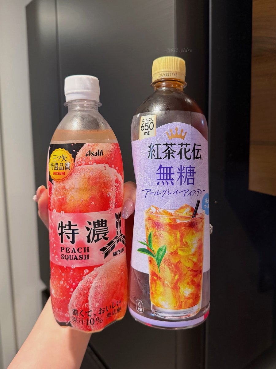 白 tweet media