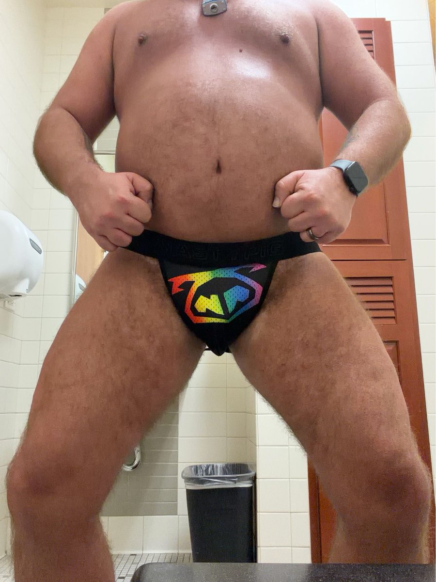 pupcrashchgo 🔜 MFF tweet media