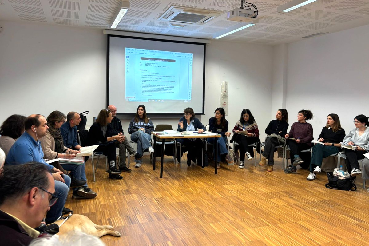 ajterrassa's tweet photo. ♿💛 Ahir la tinenta d’alcalde @mlluisvall va presidir la reunió de la Taula Local de #CapacitatsDiverses i #Accessibilitat. A la sessió van fer balanç del Full de Ruta 2023-27 i es van presentar iniciatives com atletisme inclusiu i el Banc de Material Ortopèdic Infantil. 🏃‍♂️🦽 https://t.co/XG9i17GWLP