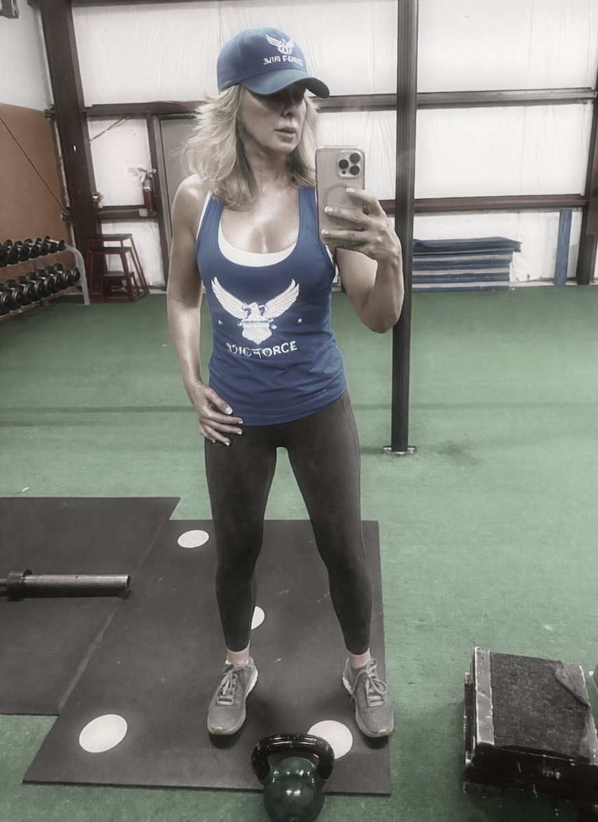 Gretchen Smith tweet media