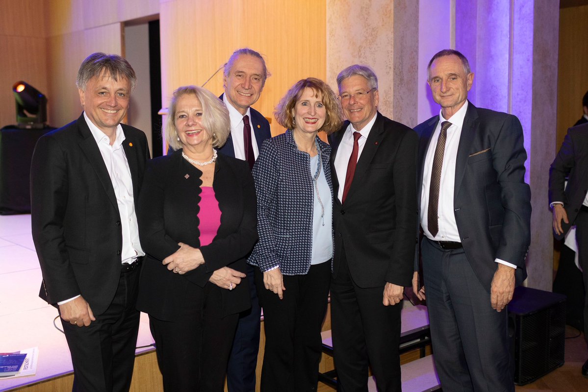 Peter Kaiser tweet media