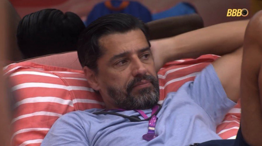 Agora com a saída do Babu, nosso ALVO PRINCIPAL volta a ser o Cawboy, não podemos esquecer tudo que ele FEZ e FALOU, quando ele cair no paredão, é nossa OBRIGAÇÃO eliminar ele