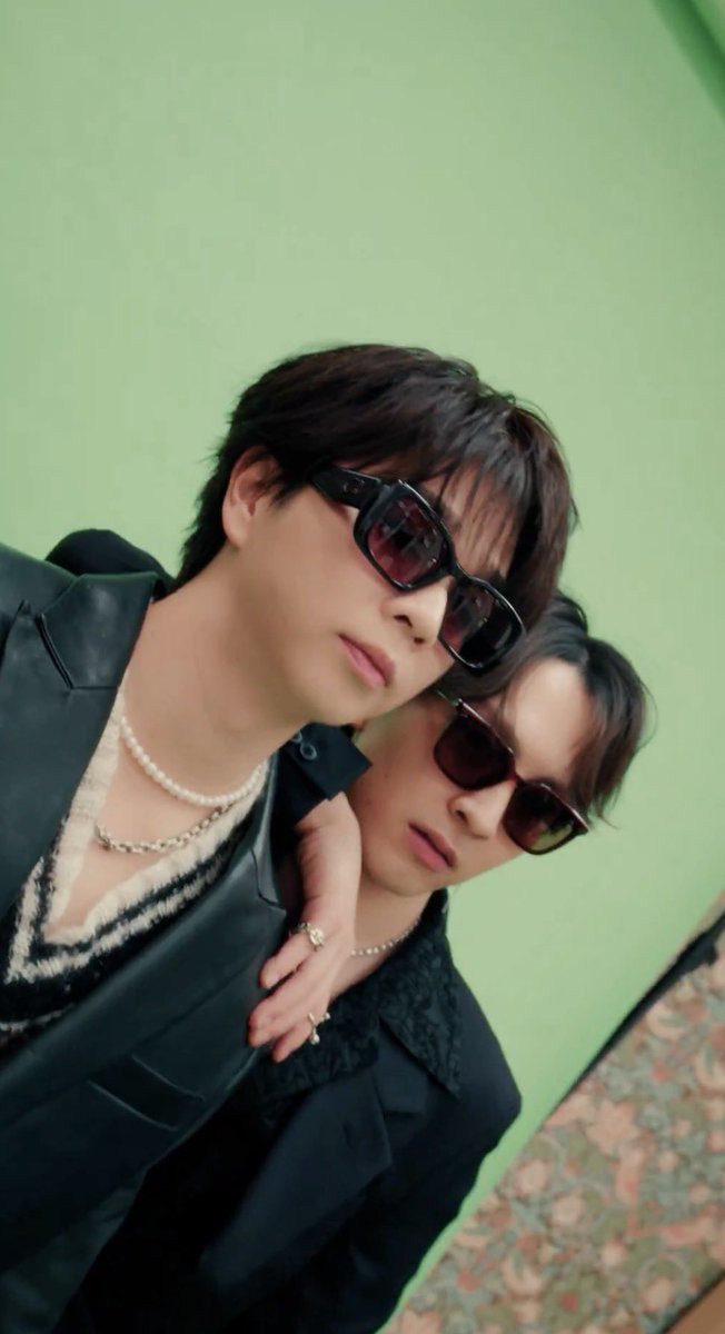 miimii10684055's tweet image. 治安悪い感じの塩レモンっていいよね､､､
𝐿𝑜𝓋𝑒 𝒶𝓃𝒹 𝒫𝑒𝒶𝒸𝑒かも笑笑
 #GIANNA #塩﨑太智 #吉田仁人