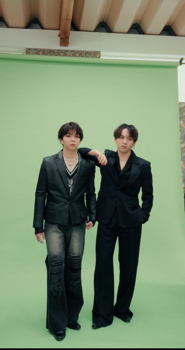 miimii10684055's tweet image. 治安悪い感じの塩レモンっていいよね､､､
𝐿𝑜𝓋𝑒 𝒶𝓃𝒹 𝒫𝑒𝒶𝒸𝑒かも笑笑
 #GIANNA #塩﨑太智 #吉田仁人