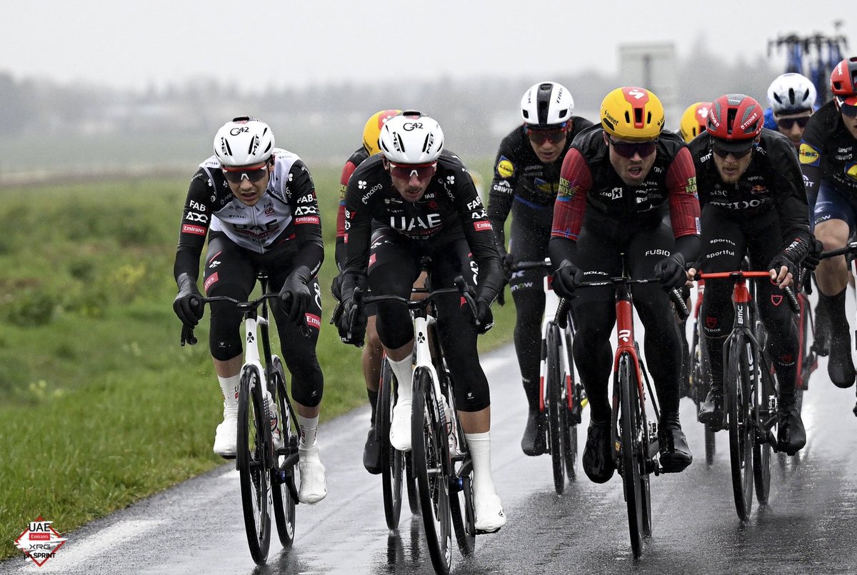 Peleton Helmet Racing The peloton exploded into multiple groups in a frantic first hour of ...