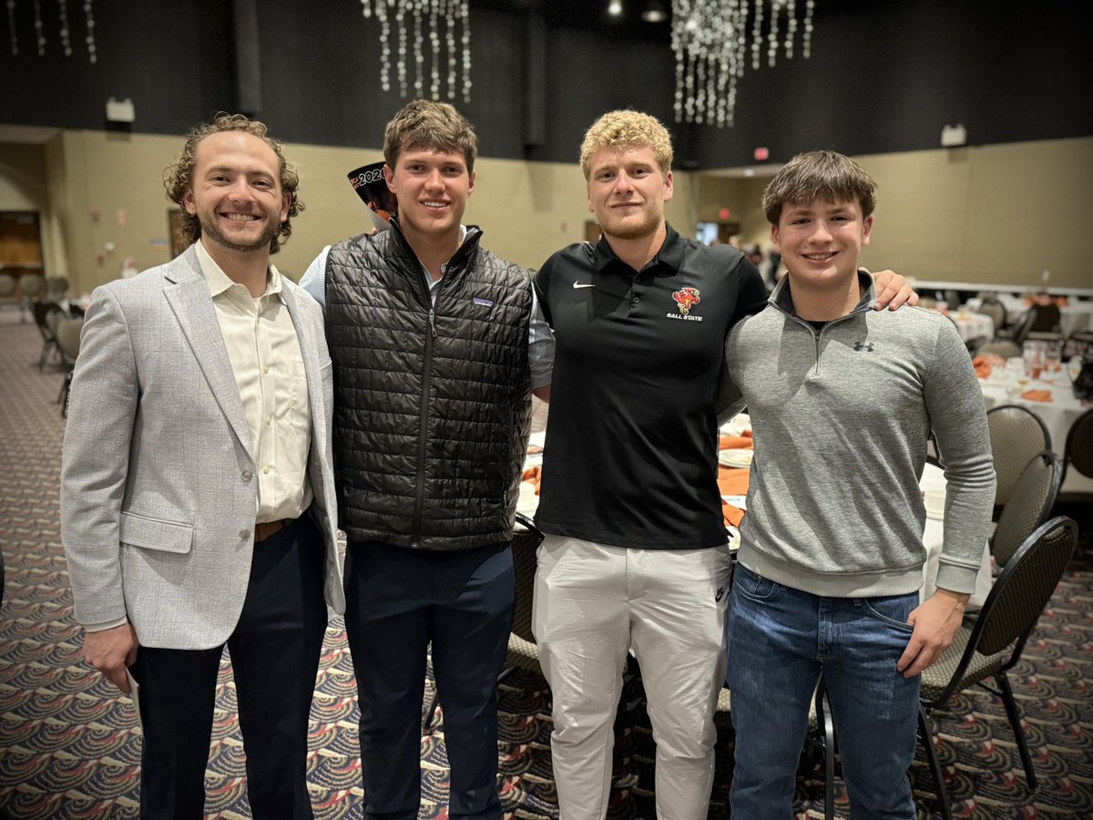 DrakeFord2028's tweet photo. Great evening at the FCA Banquet sharing my testimony. Loved catching up with @mhagee_22, @cole_stumbaugh and @Cholmer16 https://t.co/pcdT6RzC66