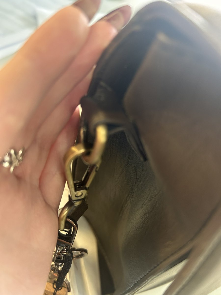 Does anyone know how to fix this like I only use this bag twice a week since I got it in December except for holidays and the bad is already breaking 😭