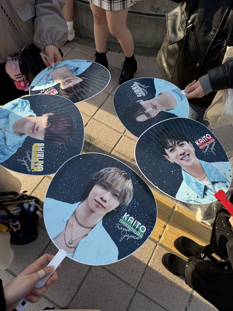 TY1wiSM07tbw47i's tweet photo. 私的オーラスだけど、ガイシ楽しすぎた😭💚初アリーナに入れて、メンステとセンステ近すぎた😭うみくん、めちゃくちゃかっこよかったし可愛かった💚肉眼で見れて幸せすぎた🫶ファンサは貰えなかったけど、うみくんに会えて良かった!
#TravisJapan
#stravers https://t.co/ZzQJptSTaP