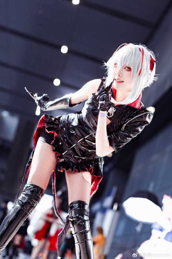 iiSaloom tweet media