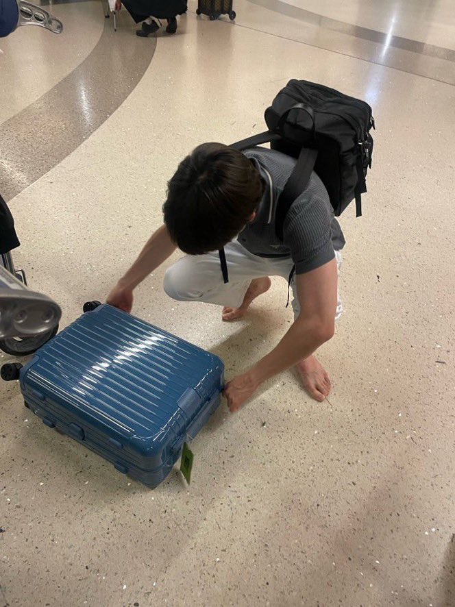 #แจฮยอนไฮโซชองดัม ตำนานร้องเท้ากัดตีนที่สนามบินอยากเก๋แต่ดันเป๋เลยครับพี่