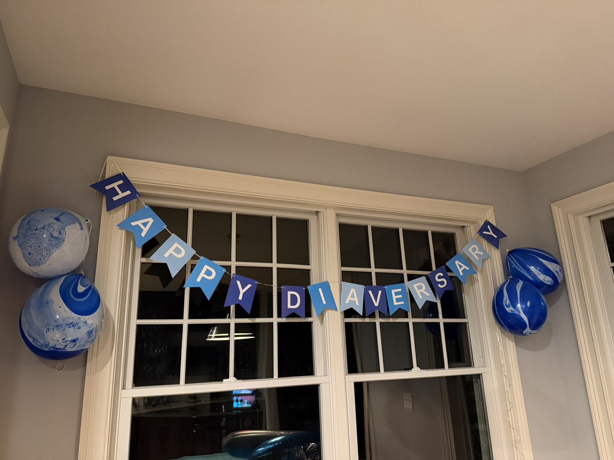 MrsBurns231's tweet image. March 11th. Makena’s 1st Diaversary. We aren’t celebrating the dx we are celebrating growth,  barely getting by the 365 days, and celebrating her resilience through it all. I don’t have the dx but I’ll continue to fight alongside of her every minute of everyday 💙 #type1warrior