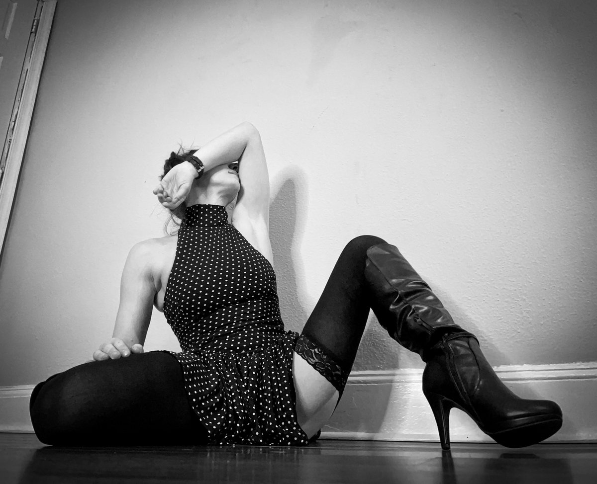 AbundantMischief tweet media