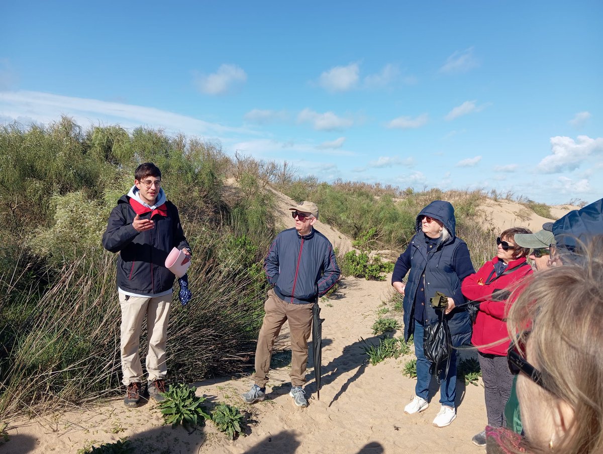 IAPHpatrimonio's tweet image. Ruta interpretativa en la playa de #Camposoto con el Centro de Educación para Adultos de San Fernando dentro #VESTIGIUM, proyecto proyecto I+D+i del @IAPHpatrimonio @CulturaAND financiado con una ayuda del @P_Recuperacion