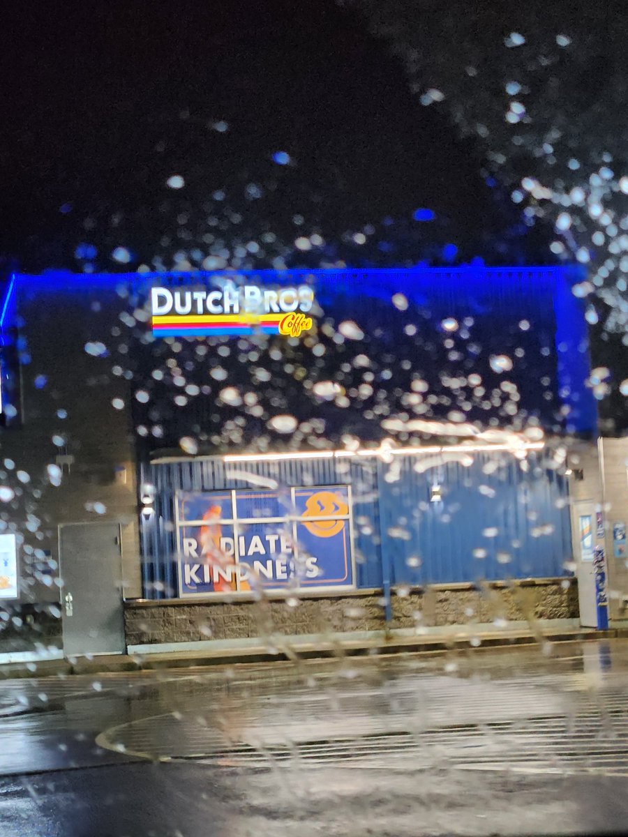 chrisgb002000's tweet photo. Early morning @DutchBros run #StickerDay https://t.co/pns68Cek9S