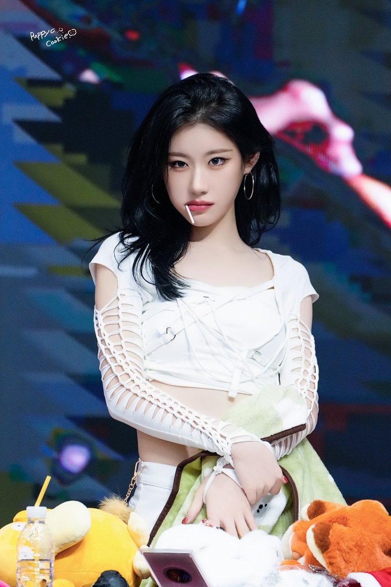 Cookieeee tweet media