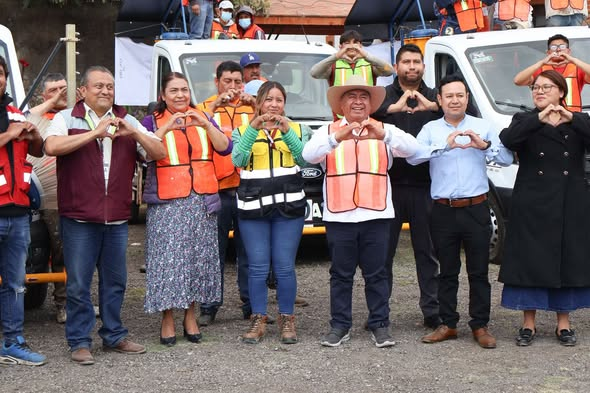 #VISION en #Amozoc
La carretera federal de Amozoc recibe mantenimiento y aplicación de pintura por el Gobierno Municipal y Estatal
Mas en VISION: periodicovision.com.mx/.../la-carrete…