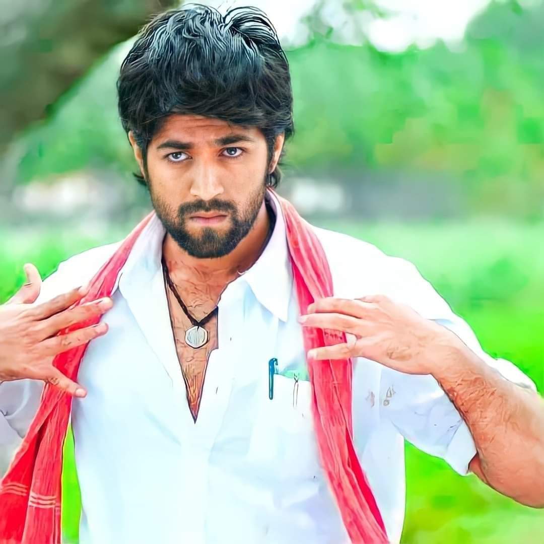 RockstarPraju7's tweet photo. Same actor                                  Same year https://t.co/sz1bApG8hY