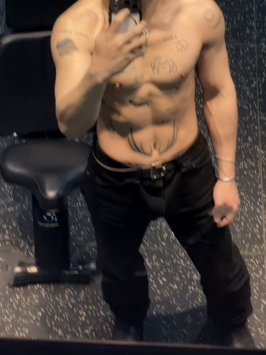 M ar lborokiller tweet media